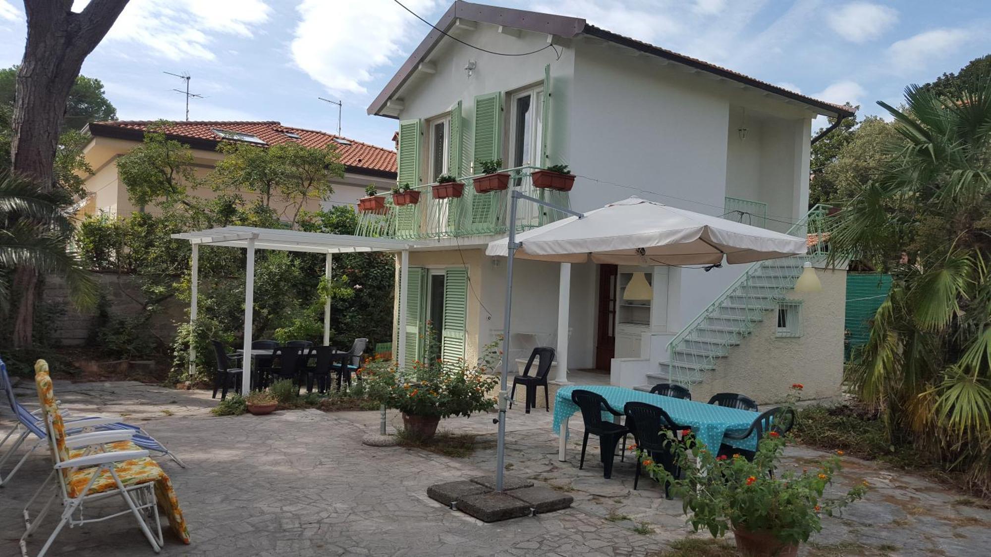 Le Mura Holiday Home Марина-ди-Пьетрасанта Экстерьер фото